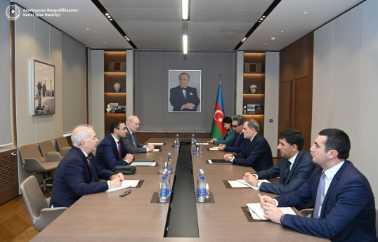 Глава МИД Азербайджана встретился с председателем «Caspian Policy Center»