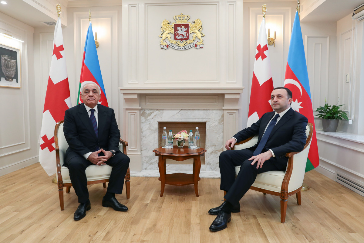 Премьер-министр Азербайджана обсудил с Гарибашвили трехстороннее сотрудничество Азербайджан-Турция-Грузия