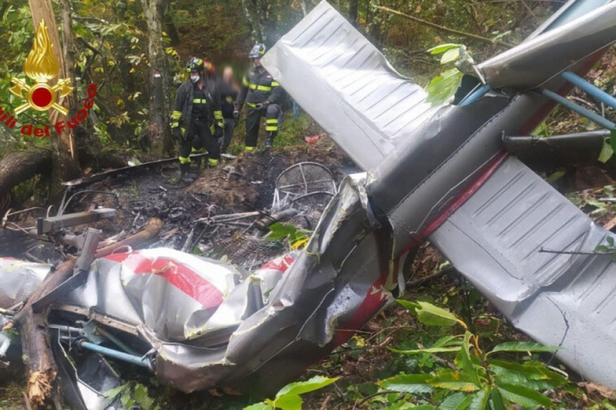 Модель разбилась в италии. Самолет разбитый в Италии. В Бразилии разбился вертолет с невестой.