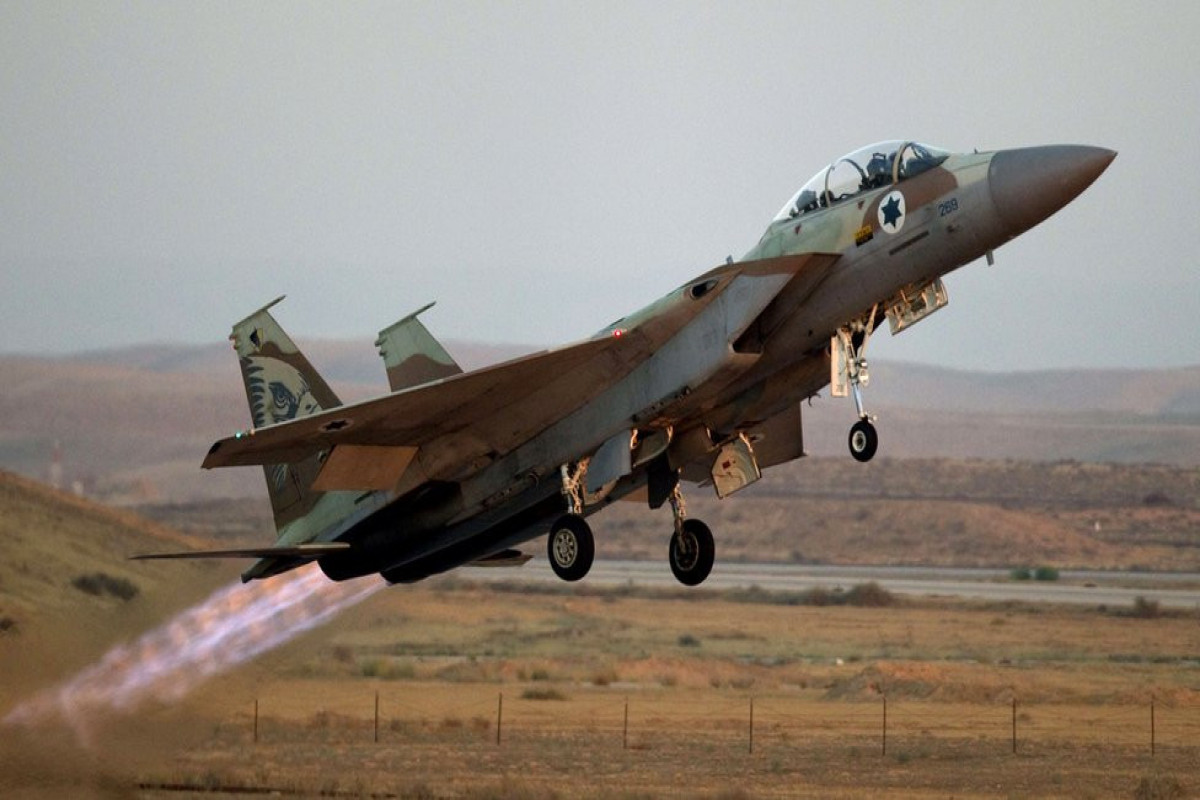 ВВС Израиля нанесли удары по «Хезболлах» в Ливане в ответ на ракетные обстрелы