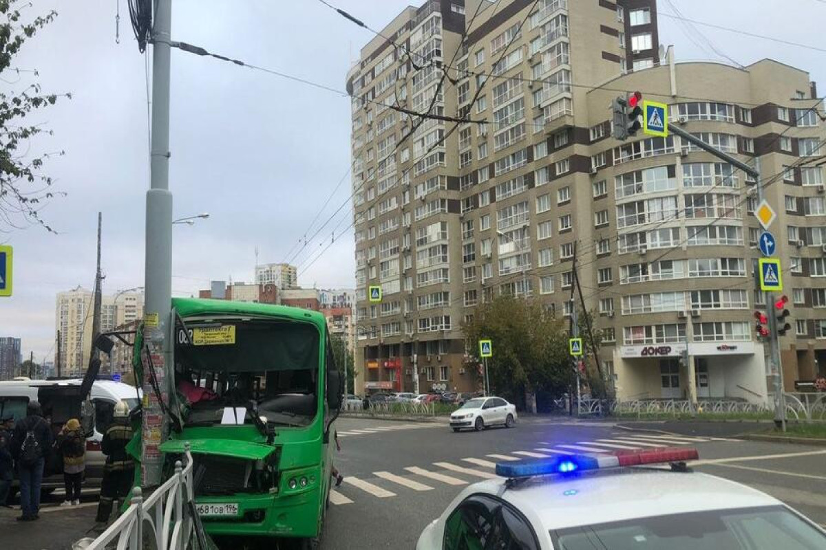 В России в результате ДТП с участием автобуса пострадали 11 человек