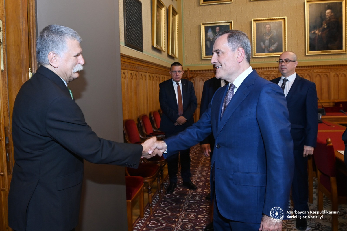 Джейхун Байрамов встретился с председателем Национальной ассамблеи Венгрии
