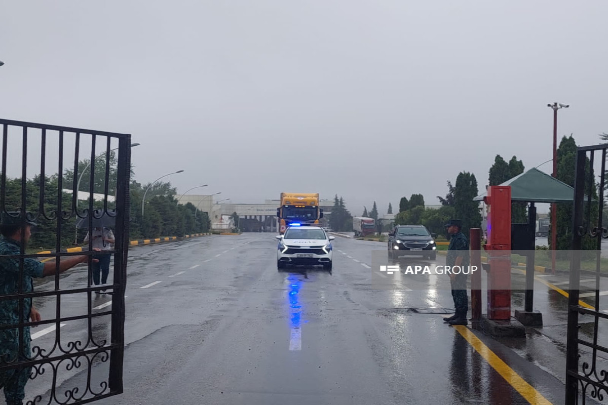 Россия отправила продовольственную помощь по Агдамской дороге армянским жителям, проживающим в Карабахском экономическом районе Азербайджана - ФОТО-ВИДЕО 