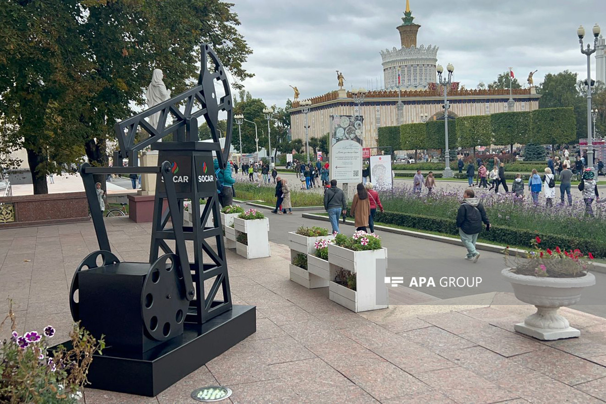 В Москве состоялось открытие арт-объекта «Нефтяная вышка» в честь нефтяников Азербайджана-ФОТО 