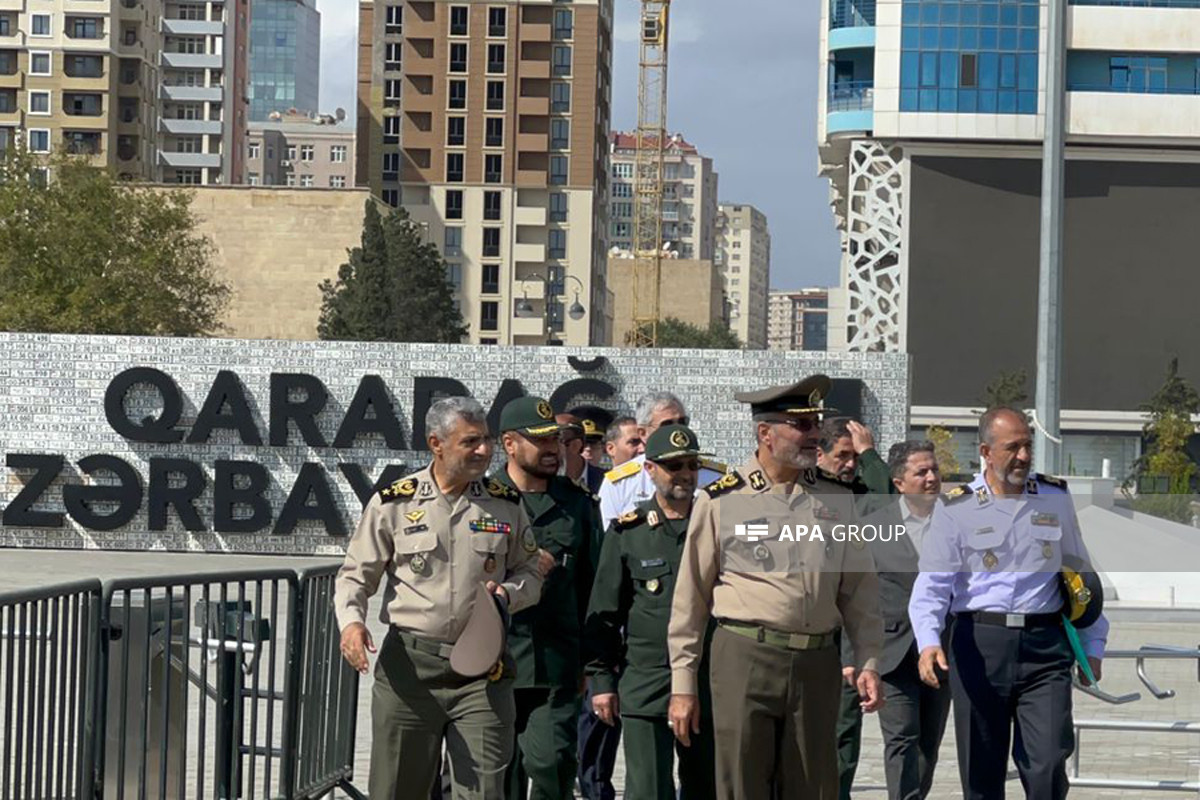 Иранская военная делегация посетила Парк военных трофеев в Баку -ВИДЕО 