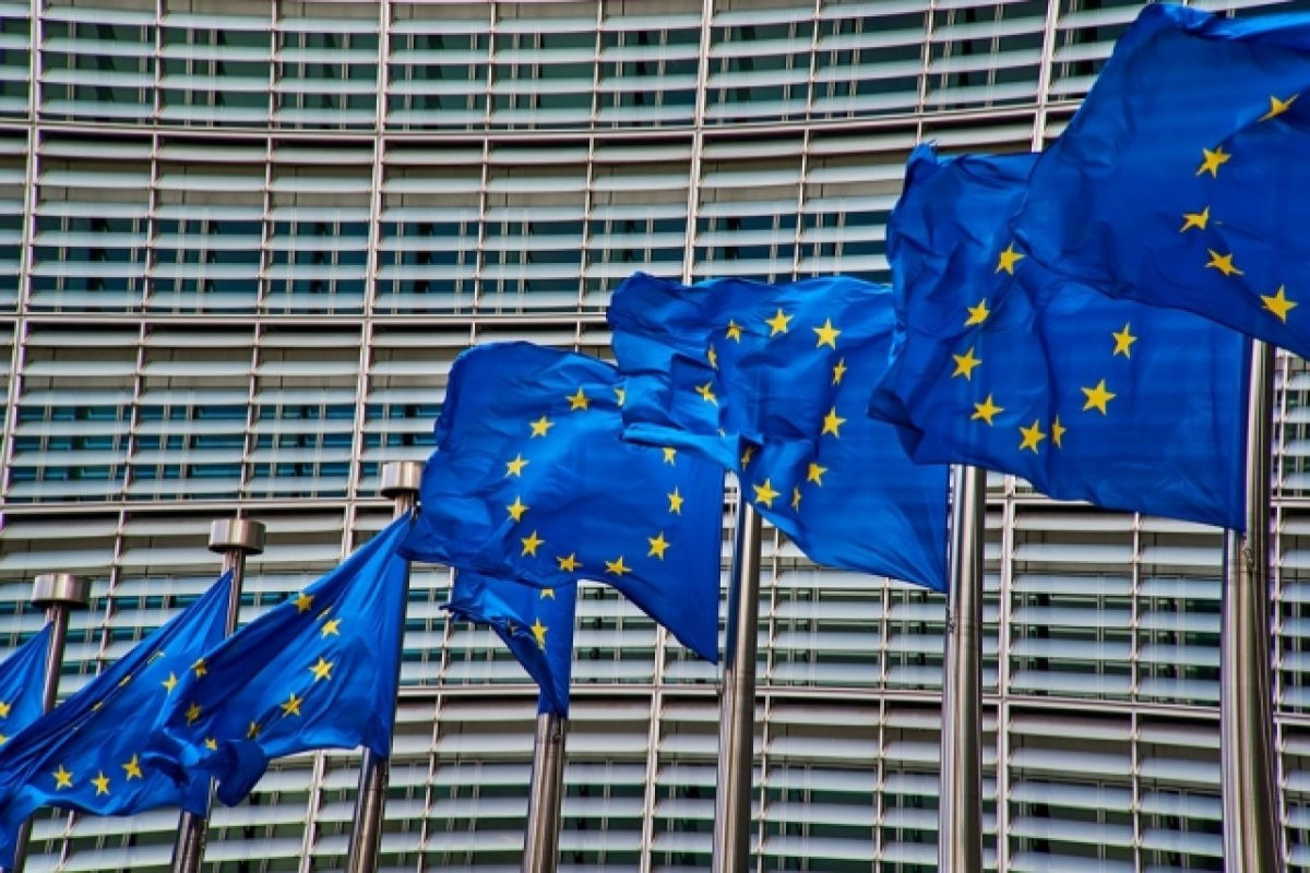 ЕК призвала страны ЕС оценивать каждый случай въезда россиян с личными вещами