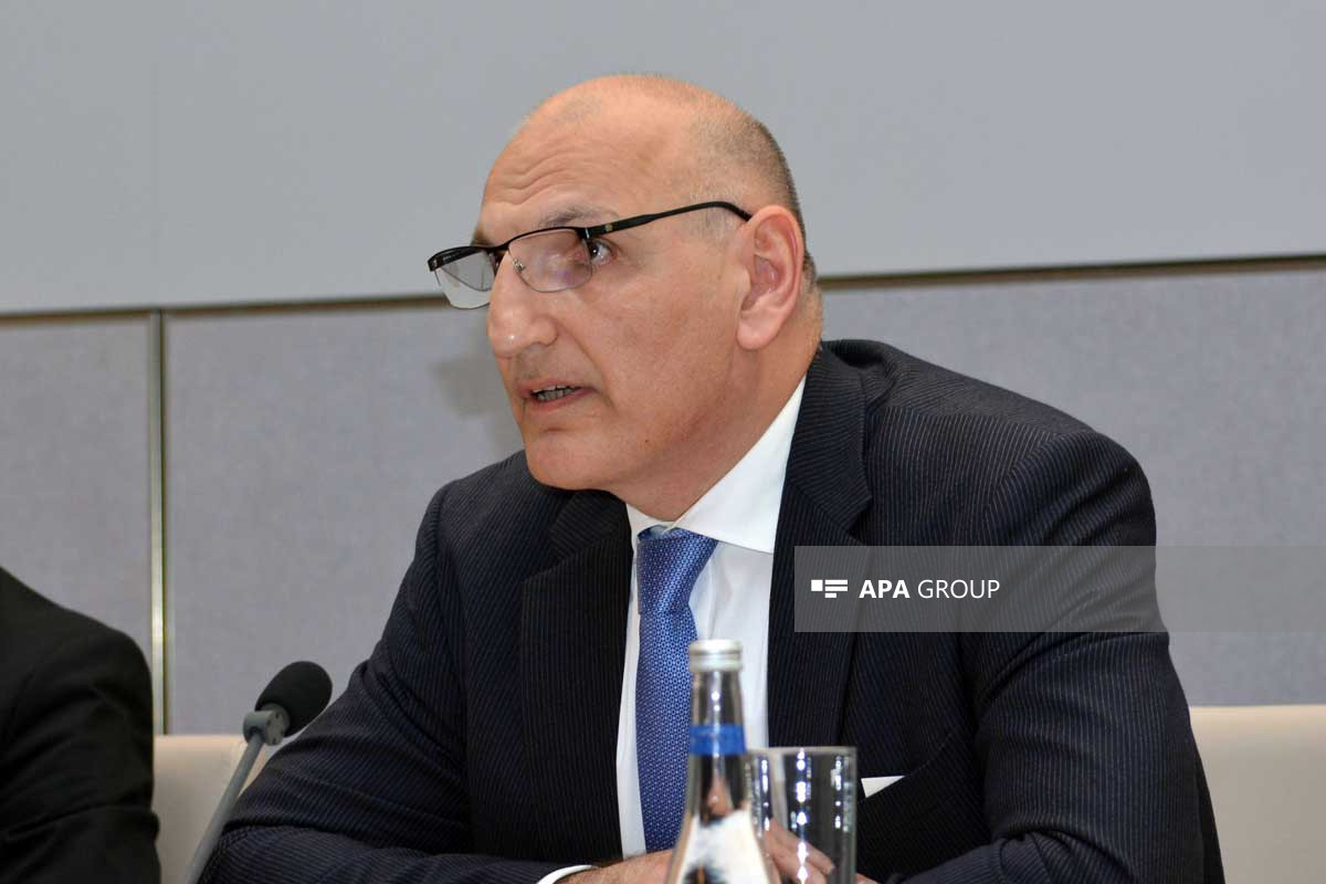 Эльчин Амирбеков