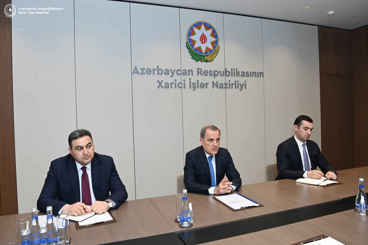 Глава МИД Азербайджана принял посла Украины в связи с завершением его дипломатической деятельности