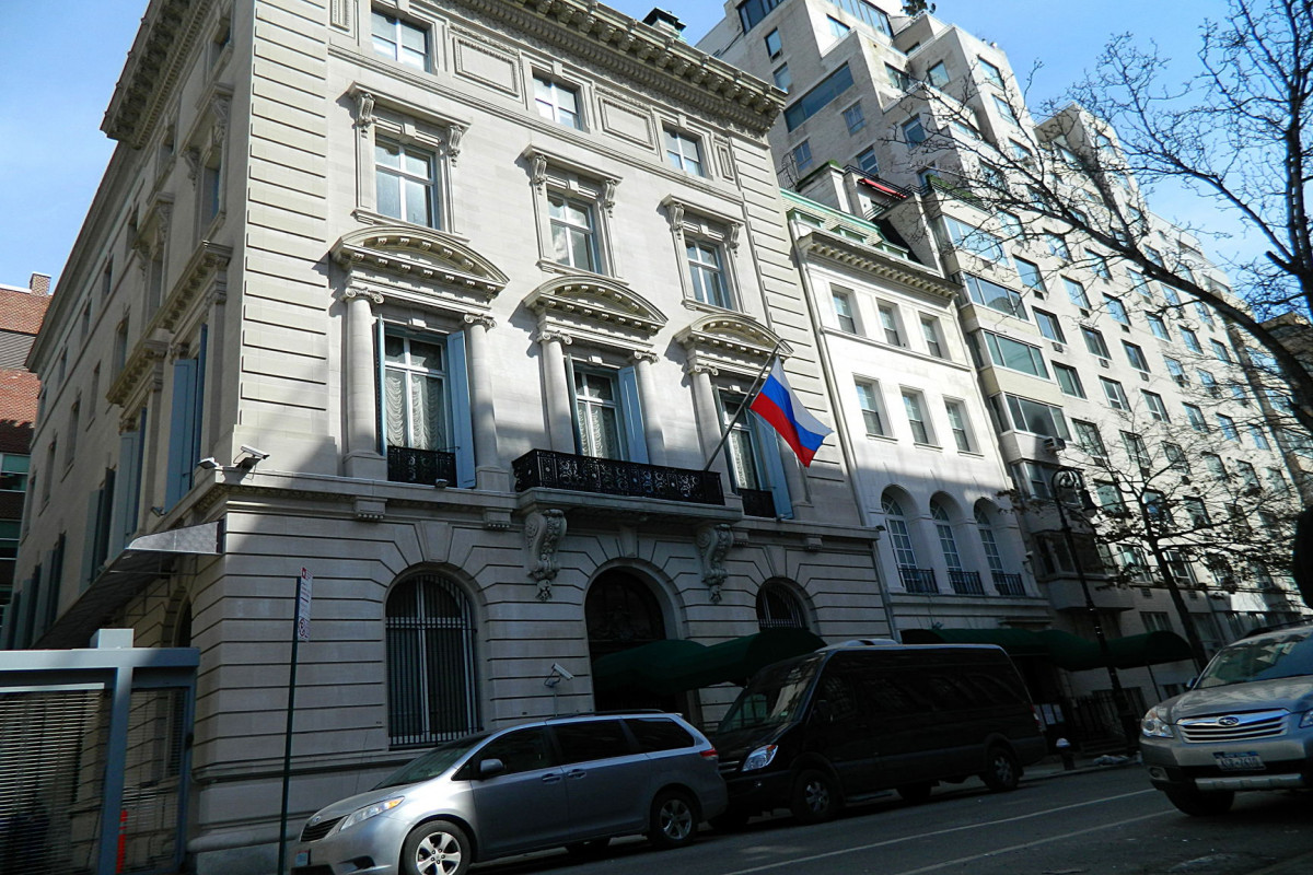 Генконсульство РФ в Нью-Йорке эвакуировало посетителей из-за землетрясения