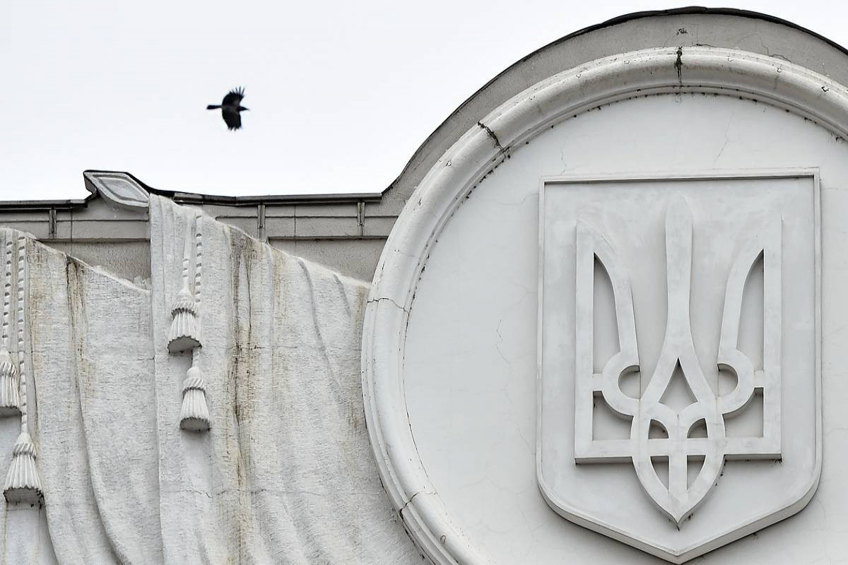 Киев просит ЕС закрыть свое воздушное пространство для граждан России