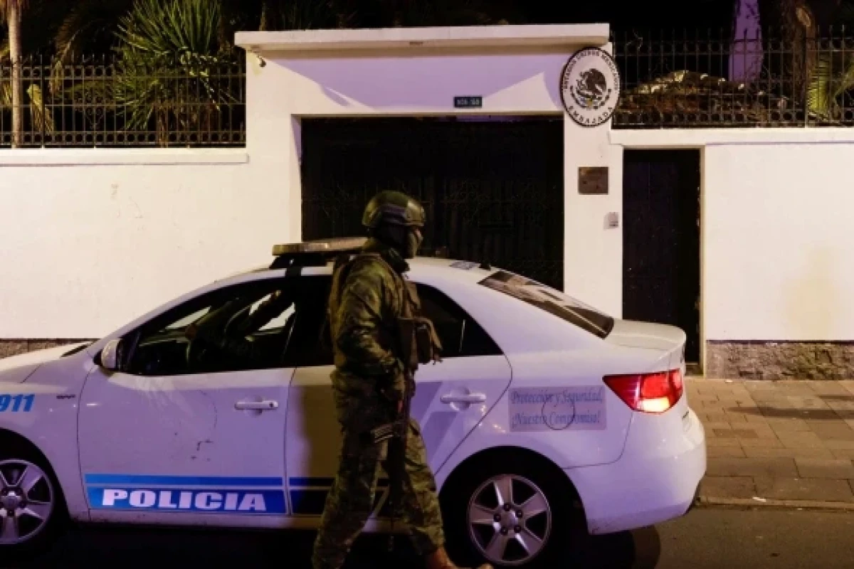 Во время штурма посольства Мексики в Эквадоре пострадали дипломаты