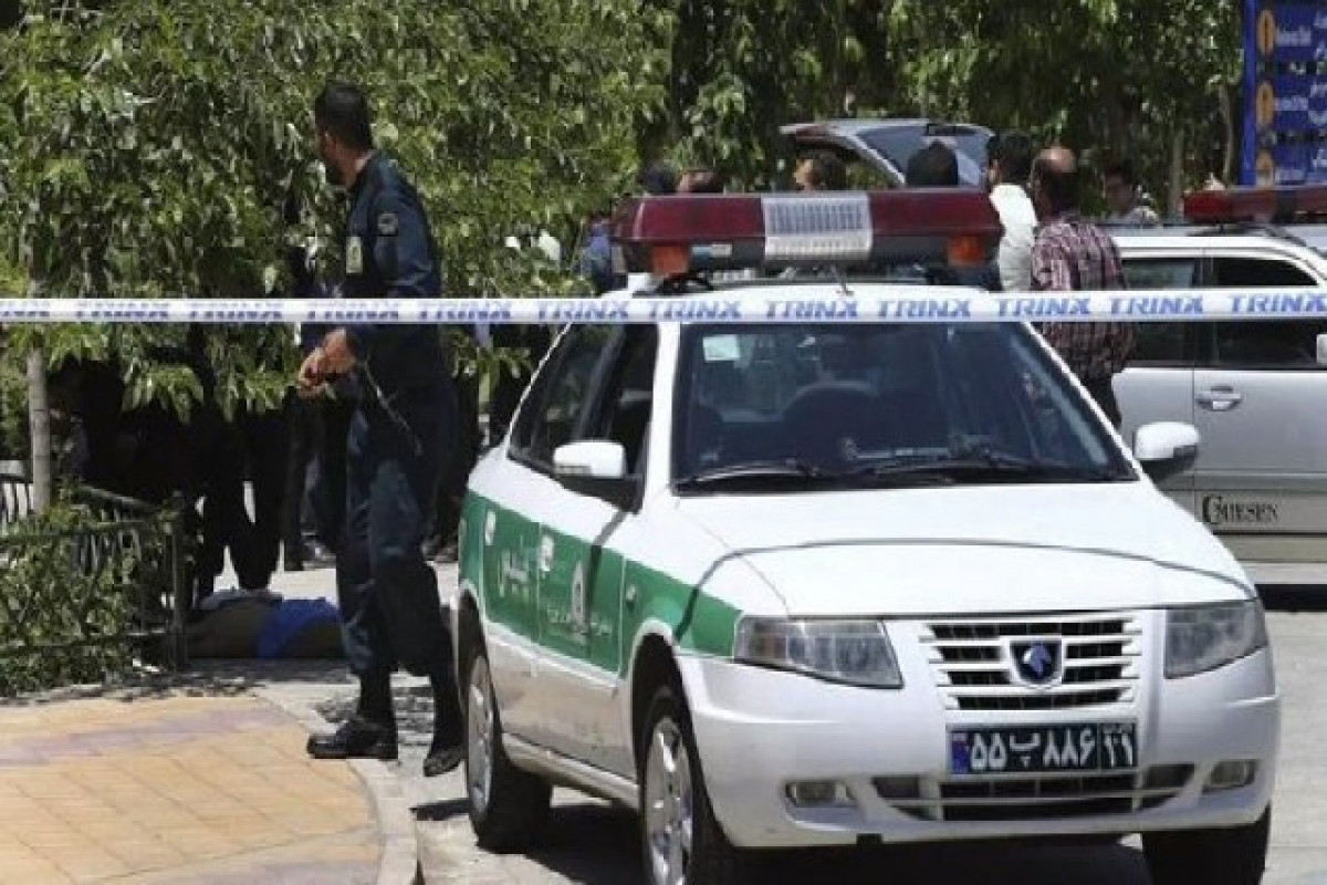 В Иране вооруженные люди убили двух и ранили одного полицейского