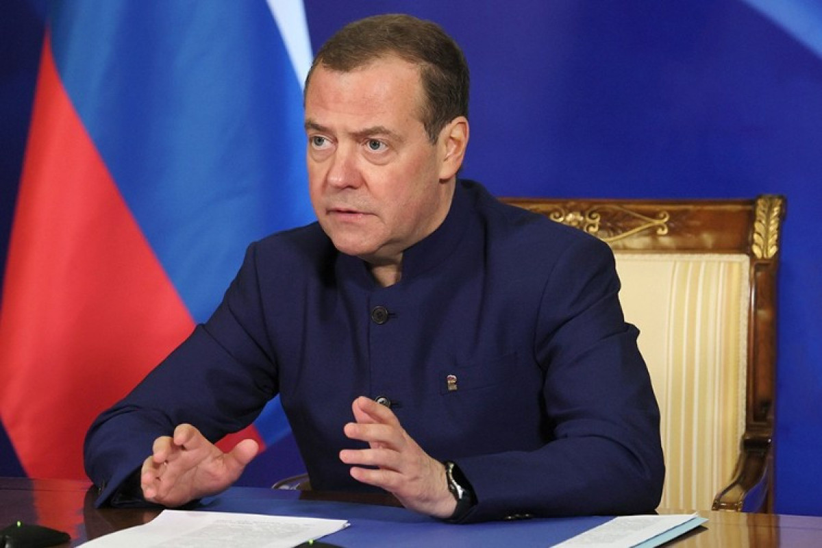 Медведев обвинил Макрона в спонсорстве теракта в «Крокус Сити Холл»