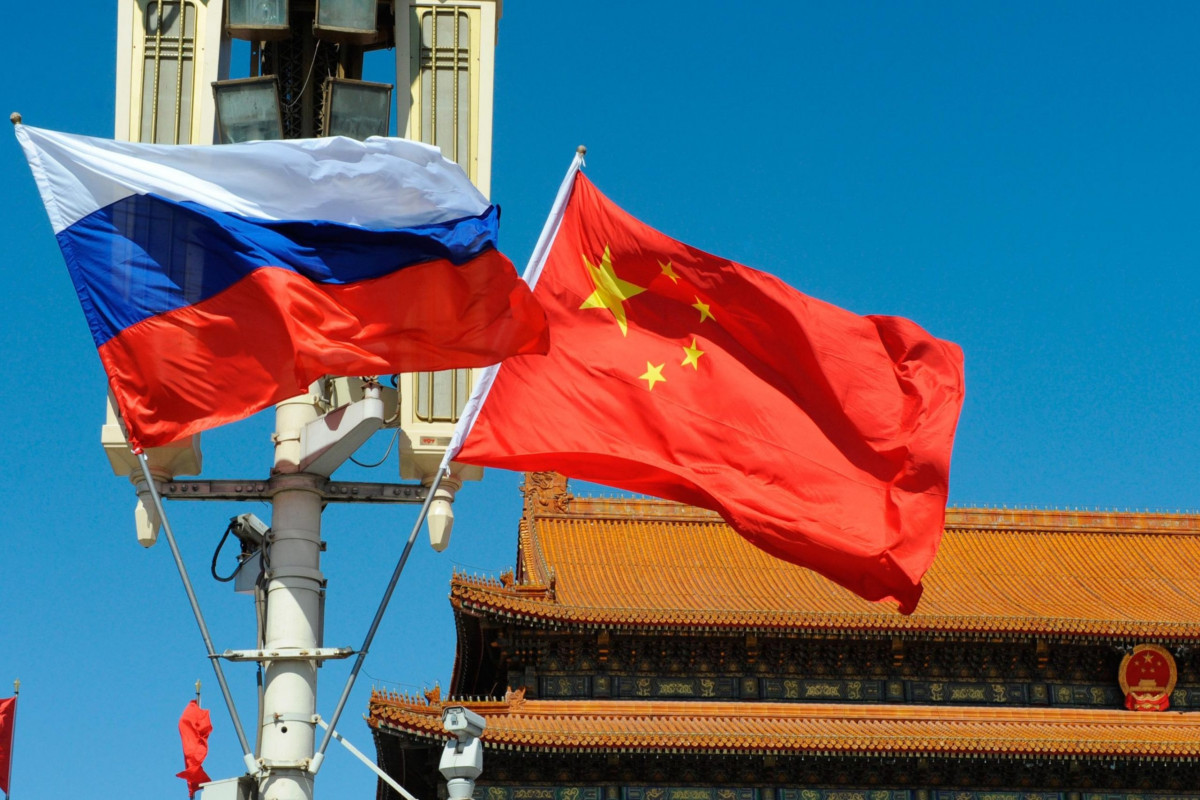 В Китае опровергли данные Reuters о поставке вооружений в Россию