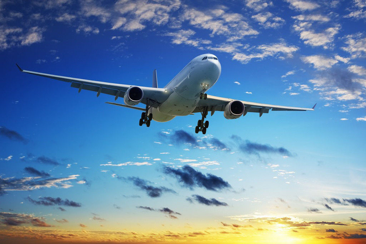 В Азербайджане пассажироперевозки воздушным транспортом выросли на 45%