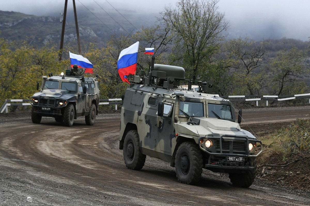 Российские миротворцы покидают Карабах, вывозится и техника - ВИДЕО 