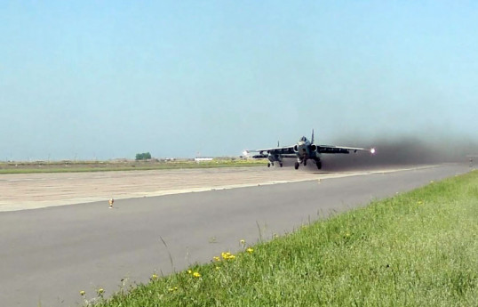 Авиасредства азербайджанской армии выполнили тренировочные полеты - ВИДЕО 