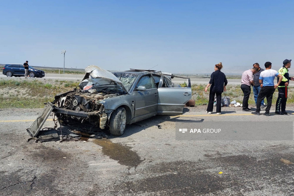 В Азербайджане перевернулся автомобиль, пострадали 6 человек -ФОТО 