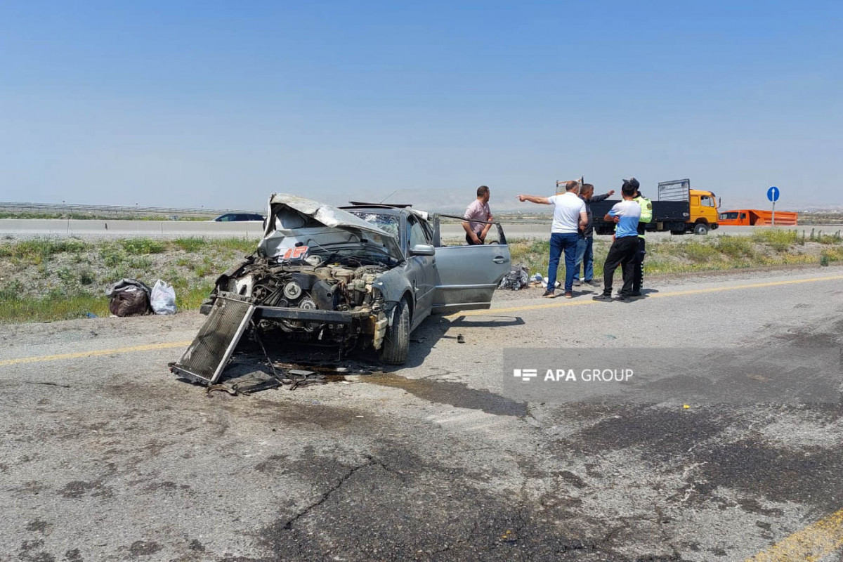 В Азербайджане перевернулся автомобиль, пострадали 6 человек -ФОТО 