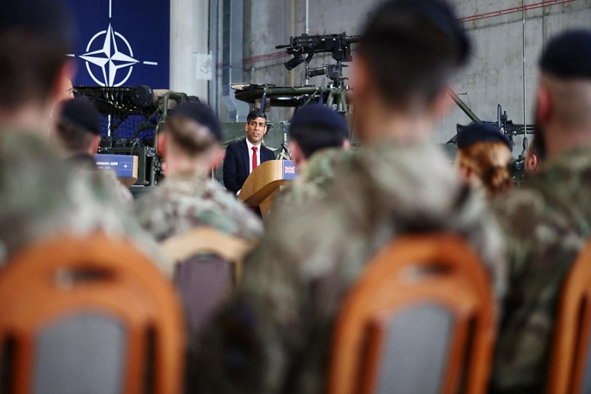 Сунак: Британия переводит оборонную промышленность на военные рельсы