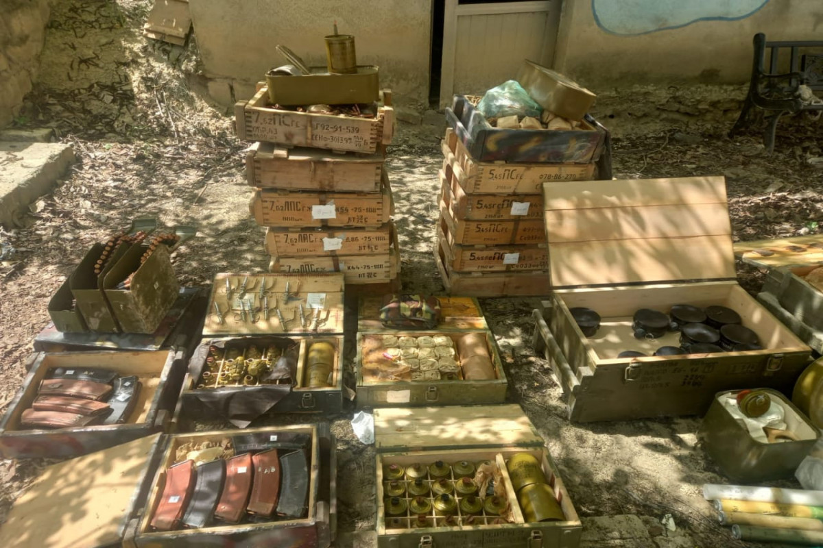 В Ходжавенде обнаружено большое количество мин и взрывчатки - ФОТО 