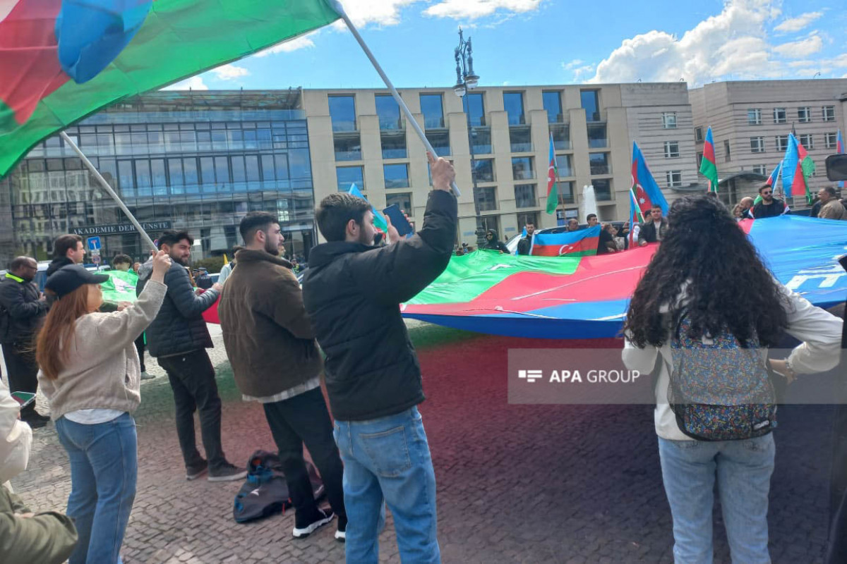 В Берлине прошла акция азербайджанской диаспоры в поддержку Азербайджана-ВИДЕО -ФОТО 