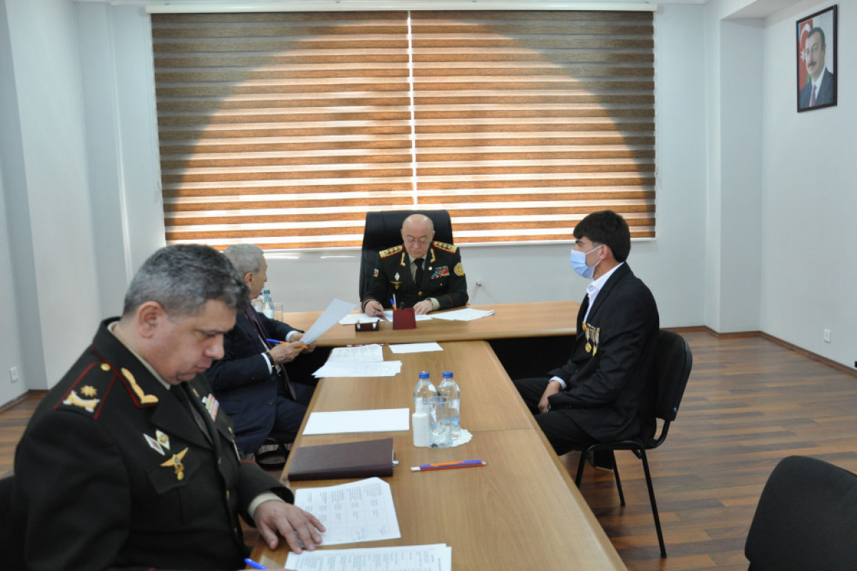Глава МЧС Азербайджана принял граждан в Гёйгёле