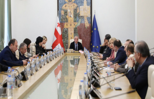 Комитет по юридическим вопросам парламента Грузии поддержал законопроект об иноагентах