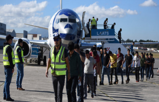 СМИ: США возобновили депортационные рейсы в Мексику