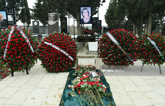 Народная артистка Рафига Ахундова похоронена на второй Аллее почетного захоронения-ФОТО 