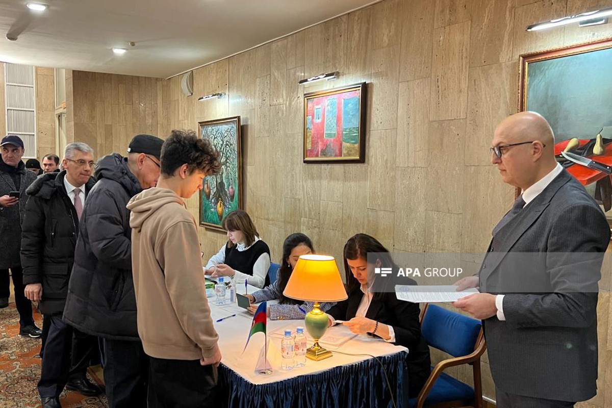 Проживающие в Москве граждане Азербайджана участвуют в голосовании