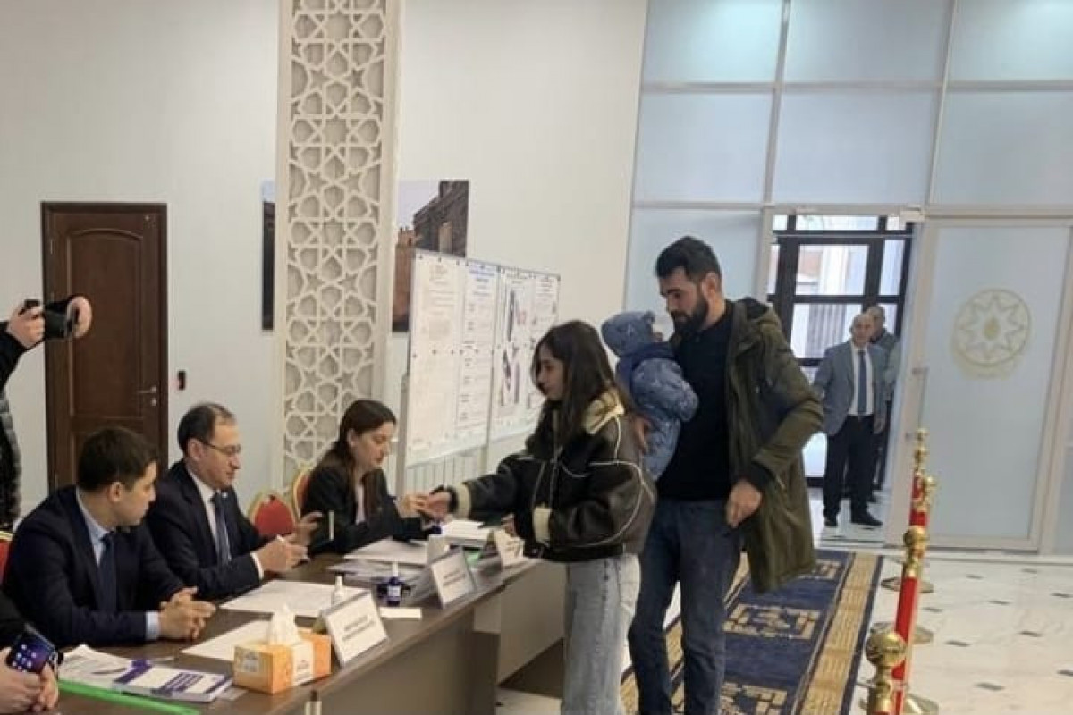 В посольстве Азербайджана в Казахстане завершилось голосование в связи с внеочередными президентскими выборами -ОБНОВЛЕНО 