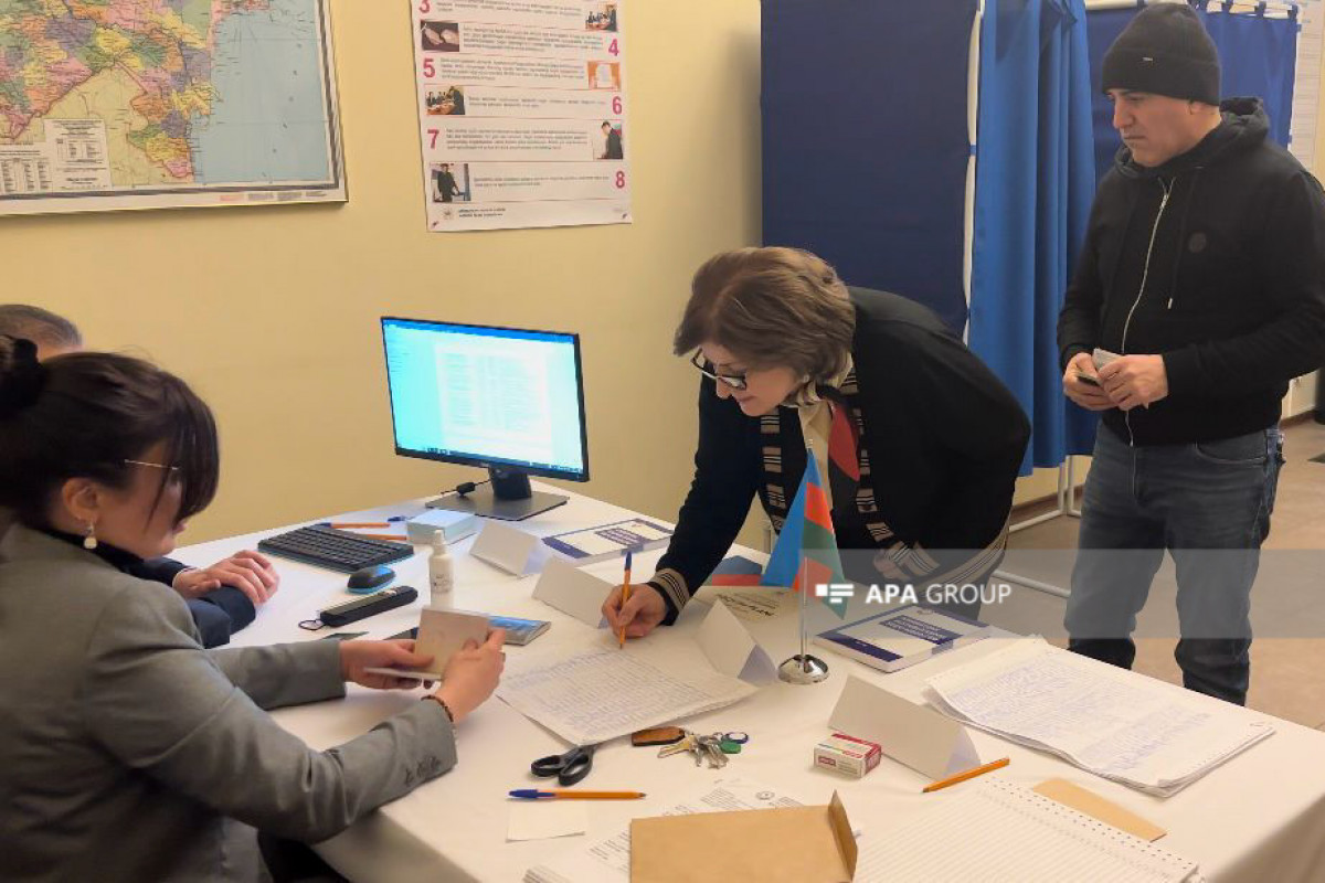 В Генконсульстве Азербайджана в Санкт-Петербурге проголосовали около 80% избирателей