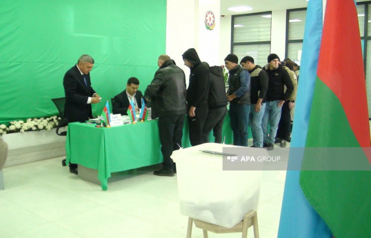 В Азербайджане обнародованы округа с самой высокой и самой низкой явкой избирателей к 15:00