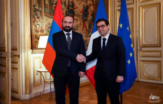 Мирзоян обсудил с французским коллегой ситуацию в регионе