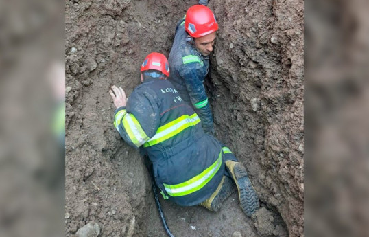 В результате оползня в городе Физули один человек оказался под землей - ВИДЕО 