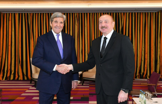 Президент Азербайджана Ильхам Алиев встретился в Мюнхене со специальным представителем Президента США по вопросам климата-ОБНОВЛЕНО 