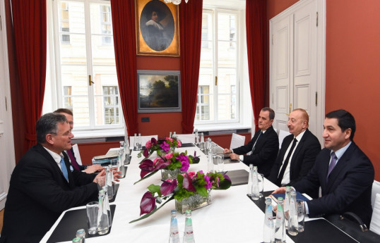 Президент Ильхам Алиев встретился в Мюнхене с исполнительным вице-президентом Еврокомиссии-ОБНОВЛЕНО 