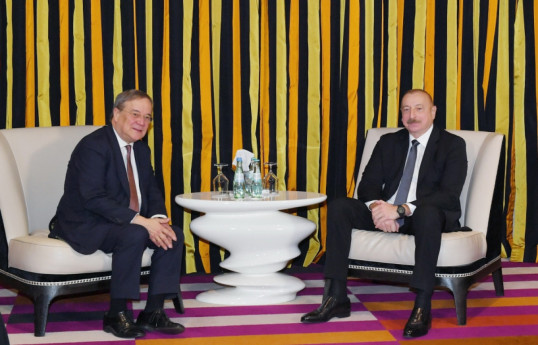 Президент Ильхам Алиев встретился в Мюнхене с депутатом Бундестага Армином Лашетом