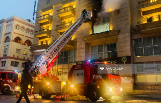 В Баку в отеле произошел пожар-ФОТО -ВИДЕО 