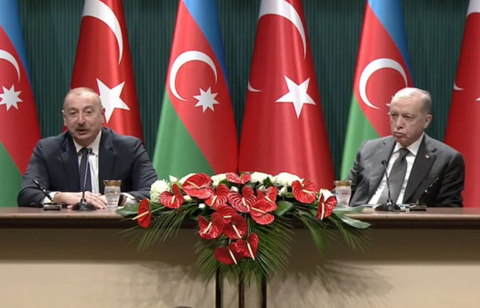 Президент Ильхам Алиев пригласил Реджепа Тайипа Эрдогана посетить Азербайджан