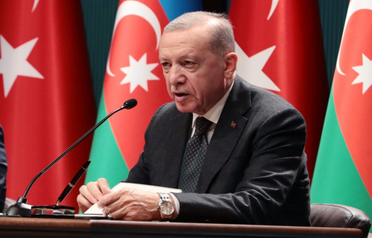 Президент Турции указал на необходимость скорейшего завершения работ по модернизации ж/д БТК