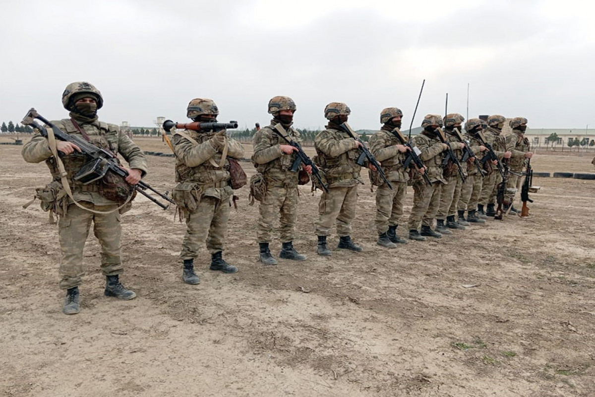 В ходе «Начального курса командо» в Азербайджанской Армии проводятся практические занятия