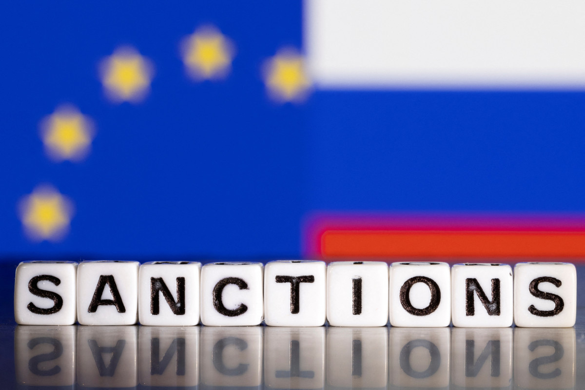 Совет ЕС официально утвердил 13-й пакет санкций против России