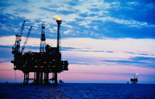 Цена на азербайджанскую нефть снизилась до 86 долларов