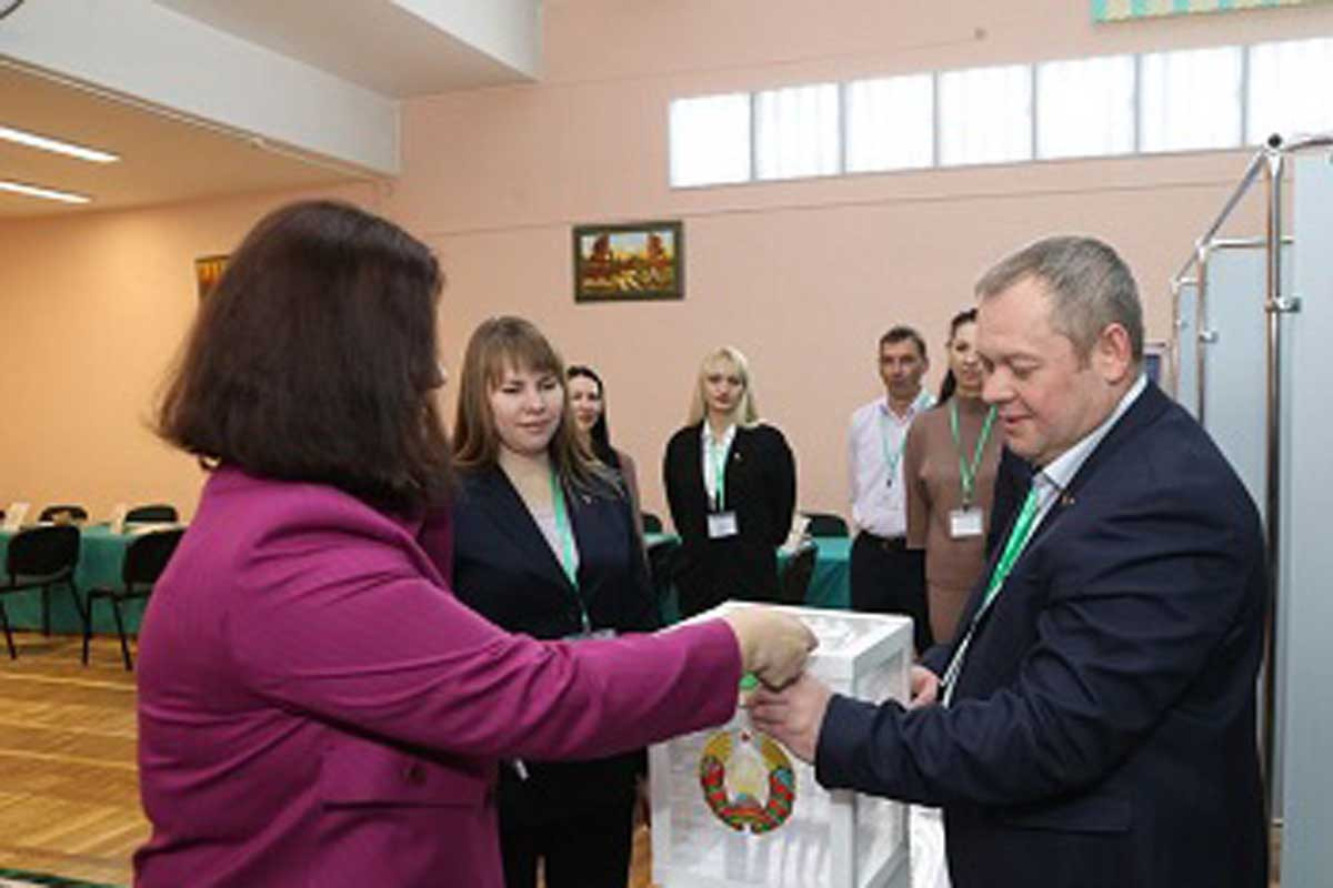 В Беларуси проходят выборы в Палату представителей и местные советы депутатов
