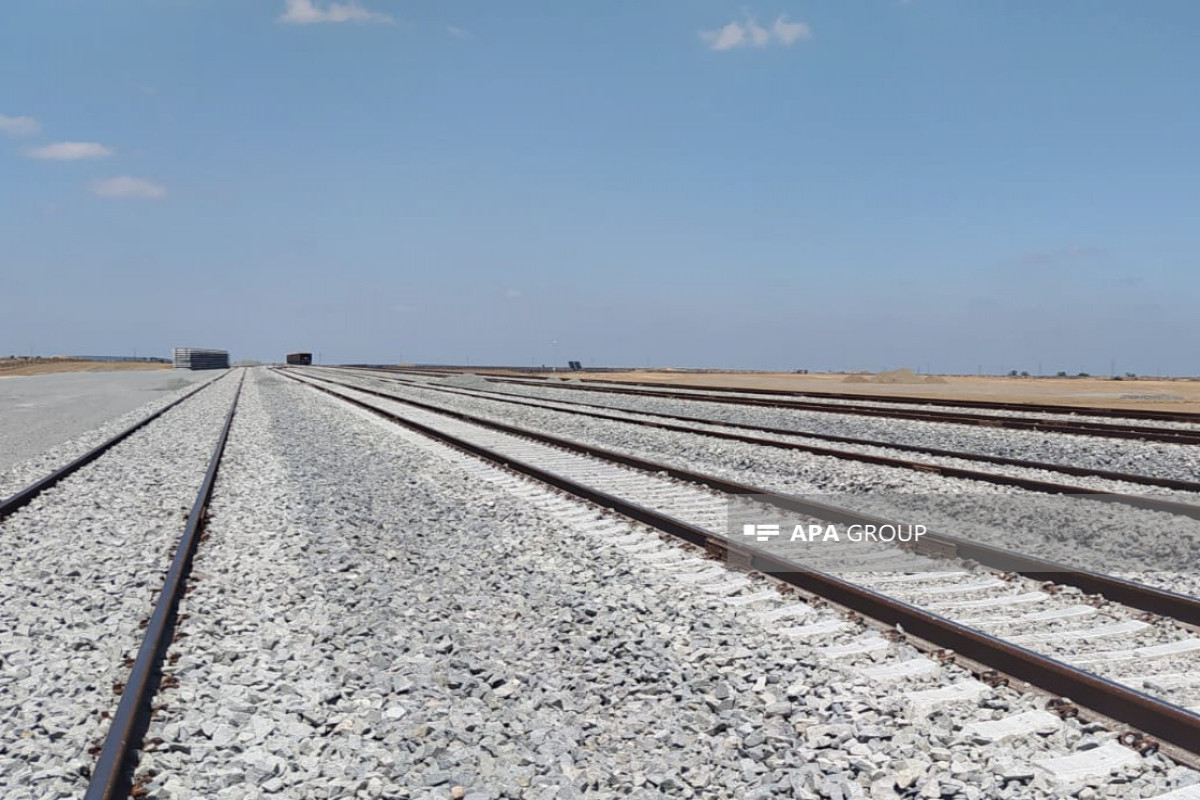 Турецкий министр: Зангезурский коридор увеличит грузооборот железной дороги Баку-Тбилиси-Карс