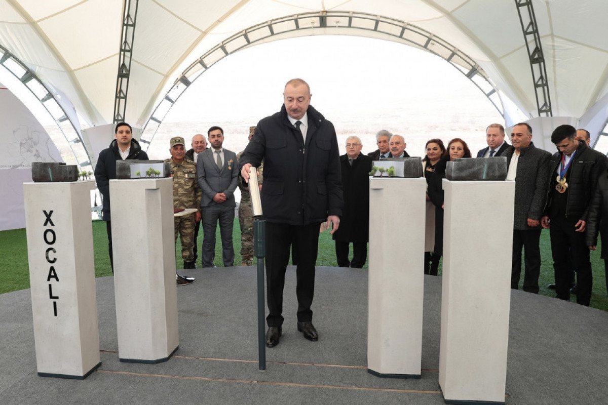 Президент Азербайджана заложил фундамент мемориала жертвам Ходжалинского геноцида и встретился с представителями общественности района-<span class="red_color">ОБНОВЛЕНО-3