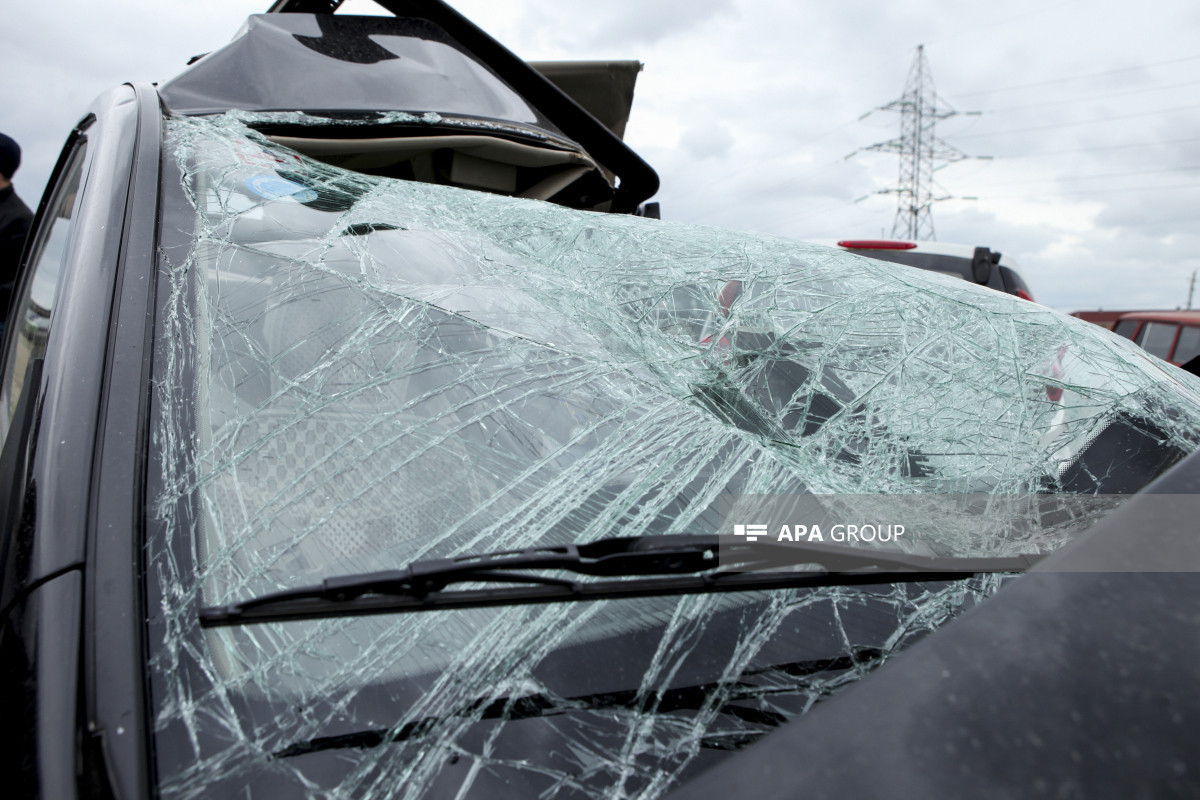 В Азербайджане перевернулся автомобиль, пострадали 5 человек-<span class="red_color">ОБНОВЛЕНО