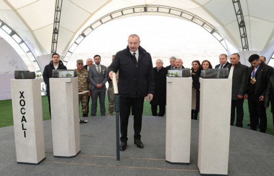 Президент Азербайджана заложил фундамент мемориала жертвам Ходжалинского геноцида и встретился с представителями общественности района-ОБНОВЛЕНО-4 